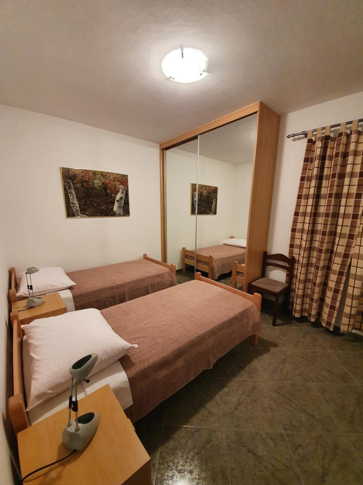 Villa Hela Lumbarda Chambre photo